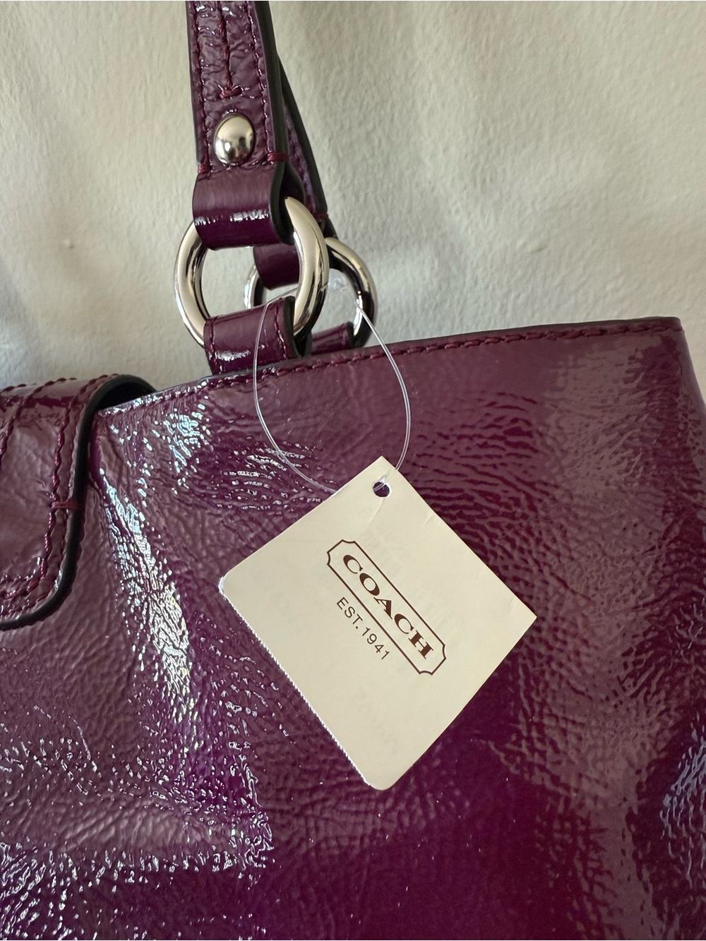 Large Coach Glossy Patent Leather Soho Carryall Tote & Wristlet - Picture 4 of 12